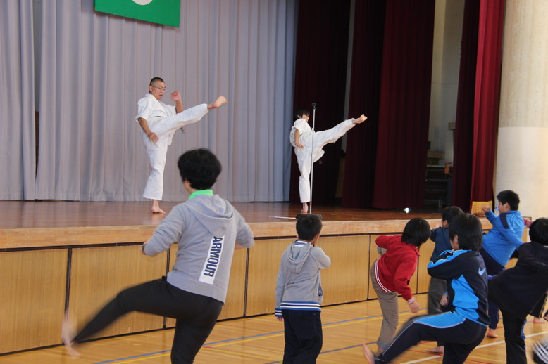 荻谷小学校